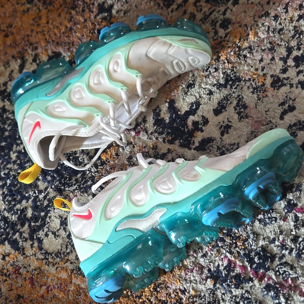 Vapormax plus